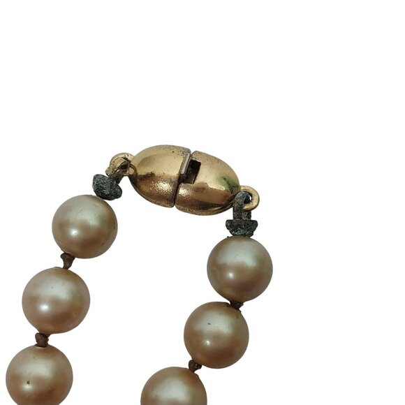 Vintage Monet Faux Pearl Gold Champagne Necklace 20" Gold Tone Clasp - Picture 3 of 5